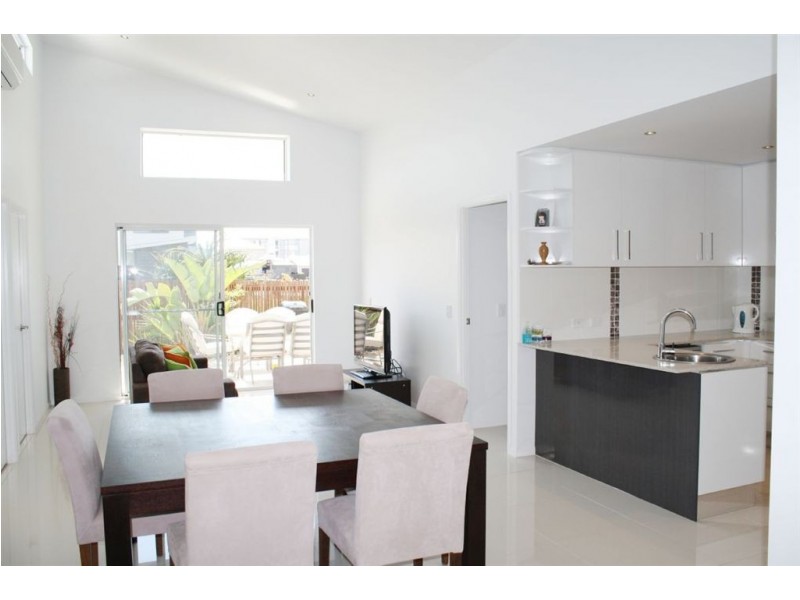 8 Oceancall Lane, Mount Coolum QLD 4573
