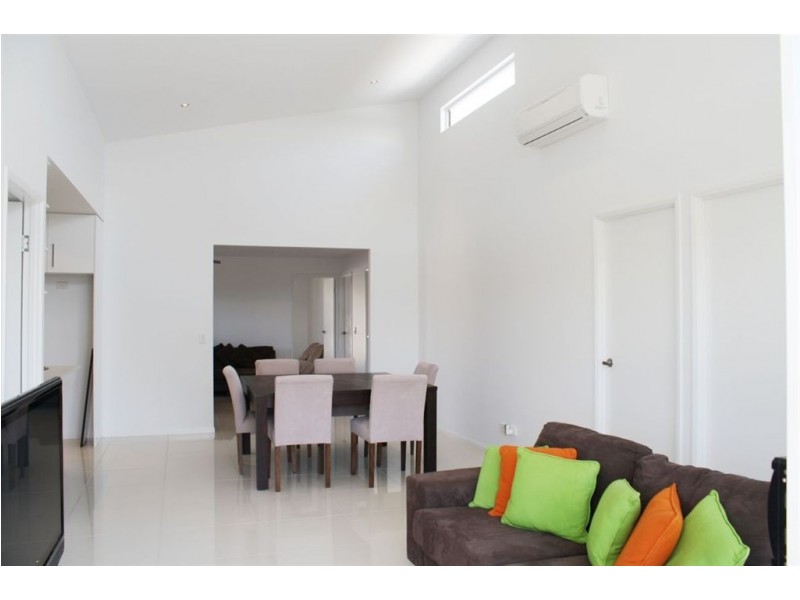 8 Oceancall Lane, Mount Coolum QLD 4573