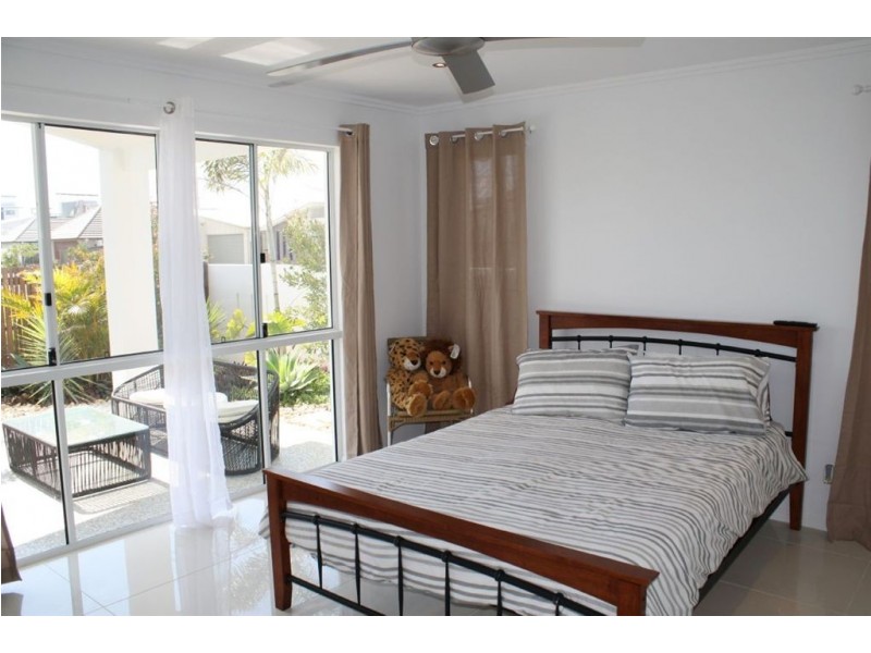8 Oceancall Lane, Mount Coolum QLD 4573