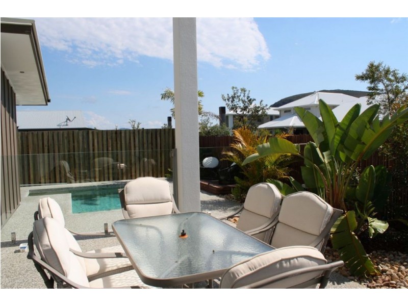 8 Oceancall Lane, Mount Coolum QLD 4573
