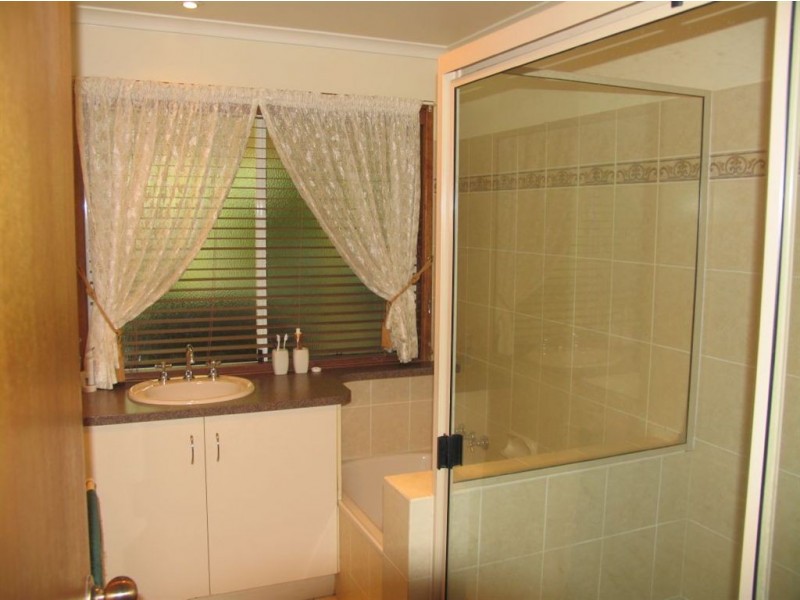 9 Glenrowan Close, Yandina QLD 4561