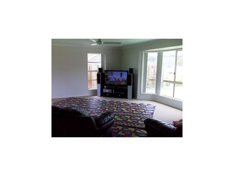 20 PRESENTATION BLVD, Nambour QLD 4560