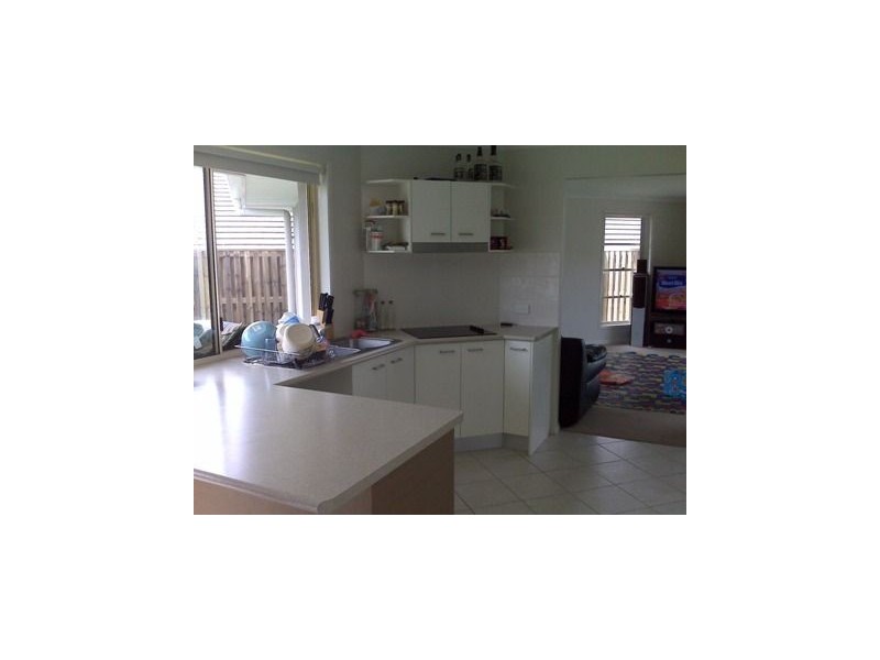 20 PRESENTATION BLVD, Nambour QLD 4560