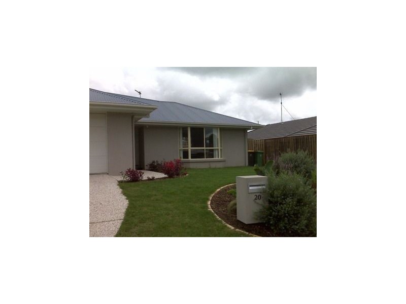 20 PRESENTATION BLVD, Nambour QLD 4560