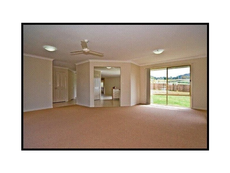 20 PRESENTATION BLVD, Nambour QLD 4560