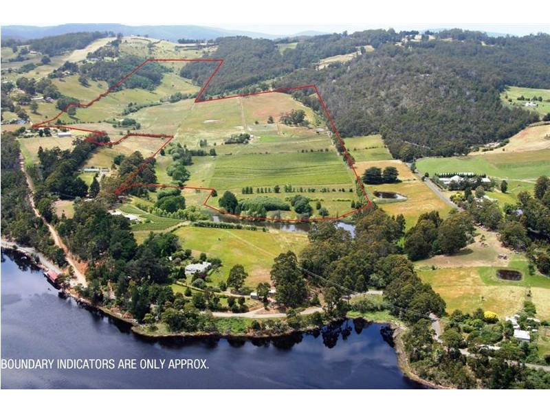 42 Dillons Road, Glaziers Bay TAS 7109