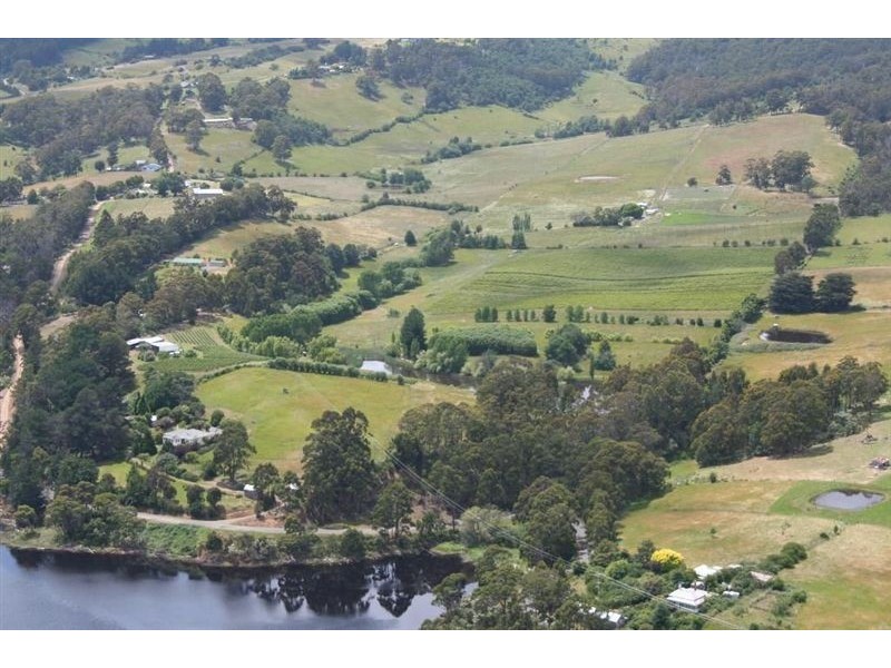 42 Dillons Road, Glaziers Bay TAS 7109