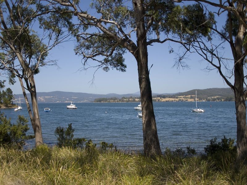 3 Helms Road, Gardners Bay TAS 7112