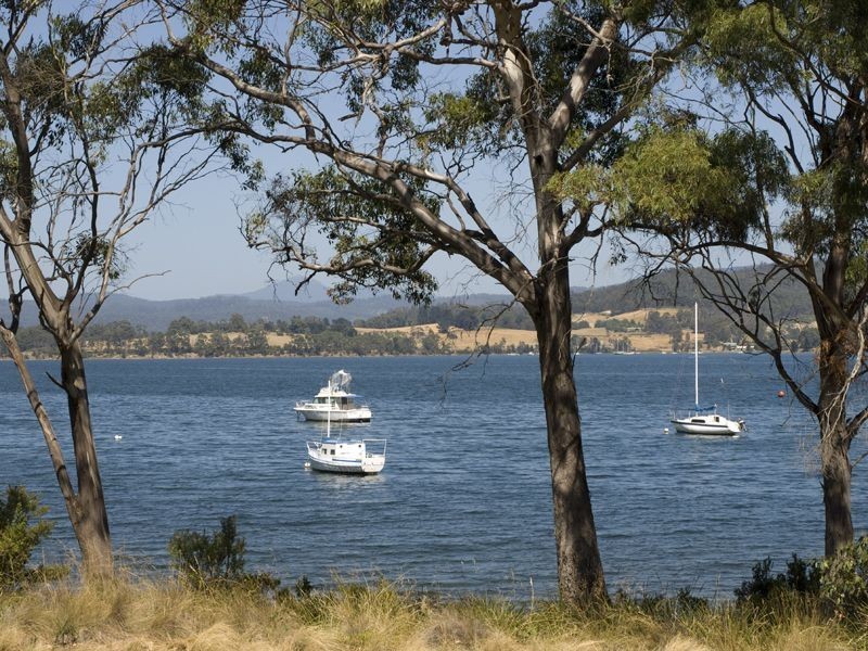 3 Helms Road, Gardners Bay TAS 7112