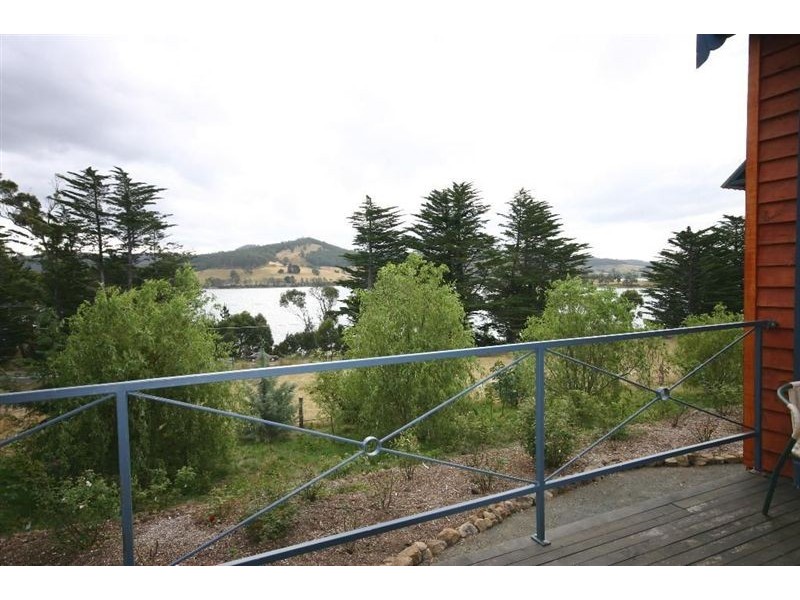 11 Langridge Road, Gardners Bay TAS 7112