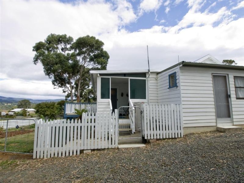 7 Osborne Street, Port Huon TAS 7116