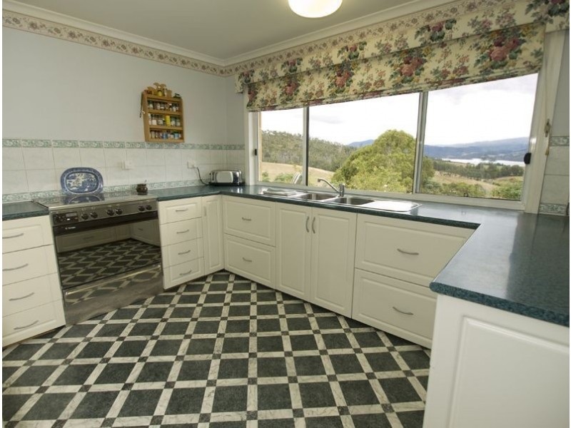 110 Dillons Hill Road, Glaziers Bay TAS 7109