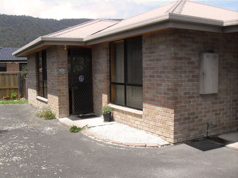 Unit 2/15 Acacia Street, Huonville TAS 7109