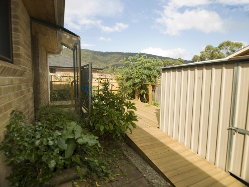 Unit 2/15 Acacia Street, Huonville TAS 7109