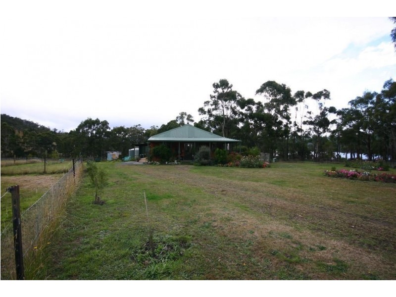 12 Walters Road, Wattle Grove TAS 7109
