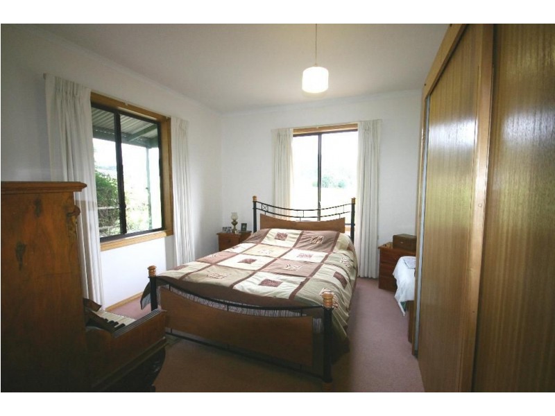 12 Walters Road, Wattle Grove TAS 7109
