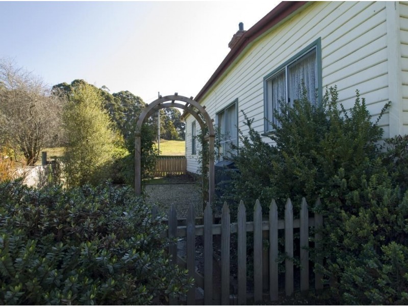 4955 Huon Highway, Geeveston TAS 7116