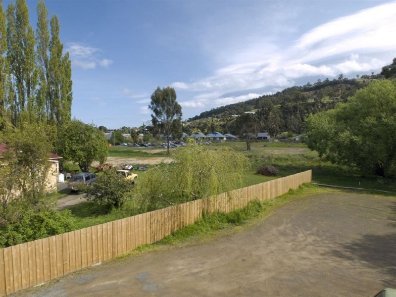 2/13-15 Wilmot Road, Huonville TAS 7109