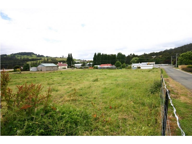 * Duke Street, Geeveston TAS 7116