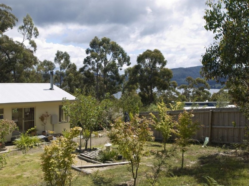 18 White Cliffs Road, Brooks Bay TAS 7116