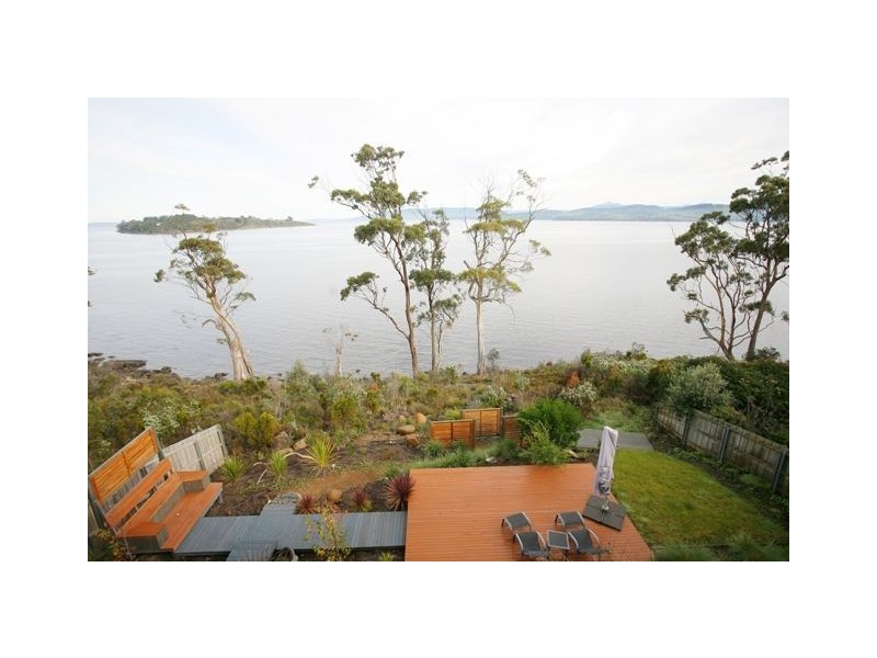 5693 Channel Highway, Verona Sands TAS 7112