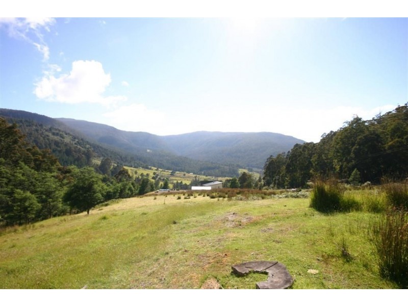 - Crabtree Road, Crabtree TAS 7109