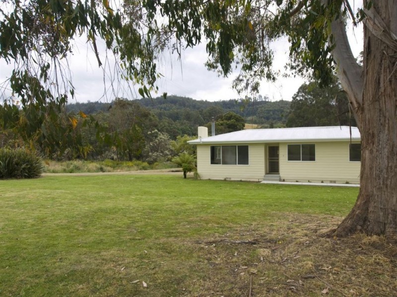 3 Valley Road, Dover TAS 7117