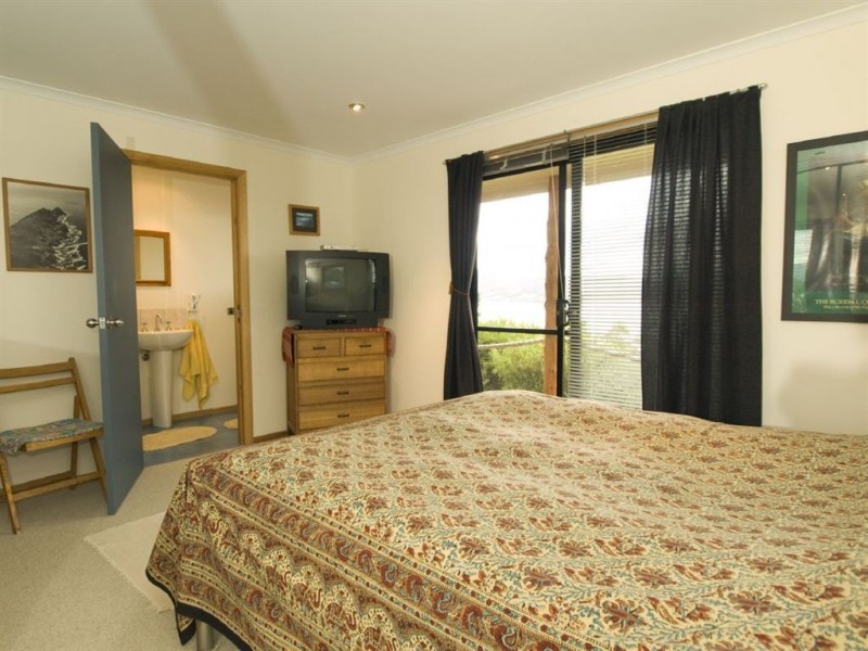 25 Klasen Road, Police Point TAS 7116