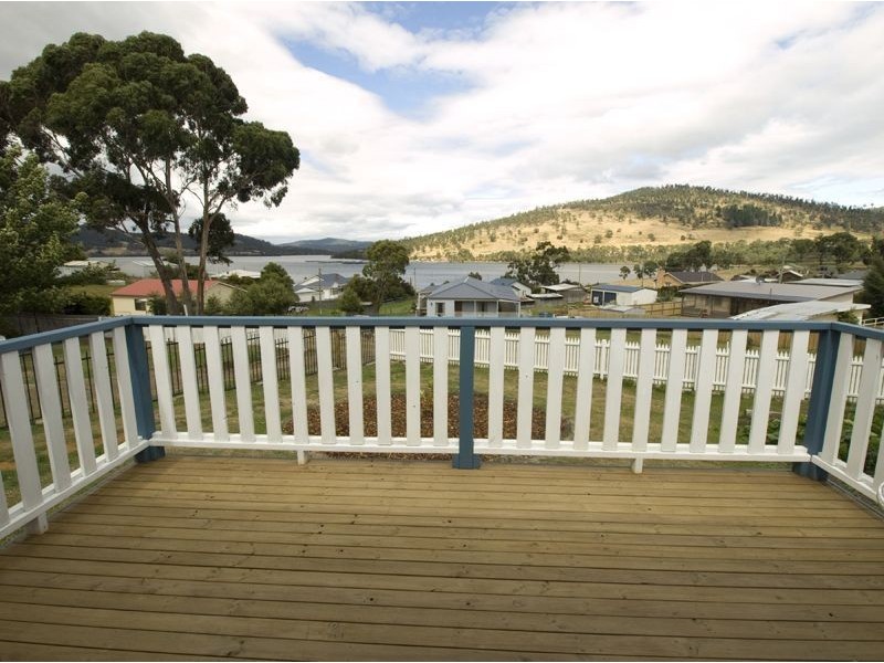 7 Osborne Street, Port Huon TAS 7116