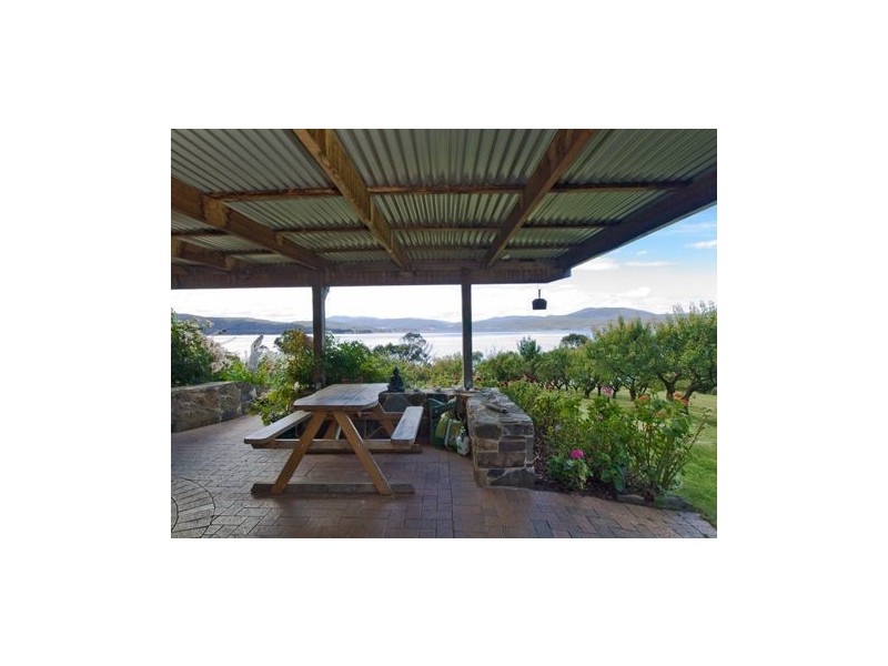 716 Esperance Coast Road, Police Point TAS 7116