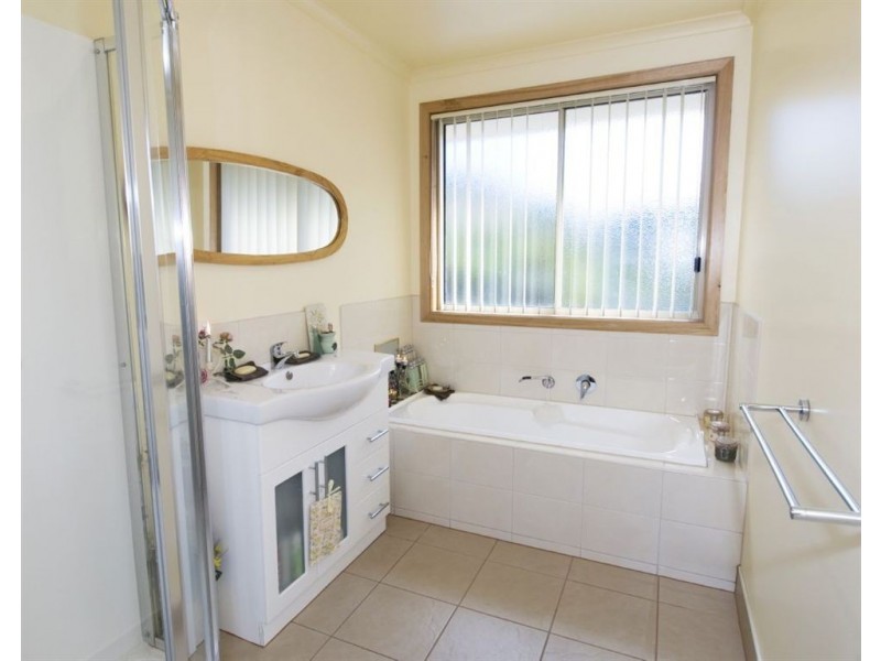 1 Old Apple Court, Huonville TAS 7109