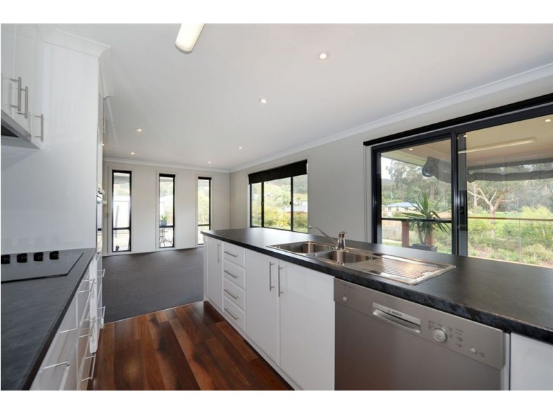 12 Emma Street, Cygnet TAS 7112