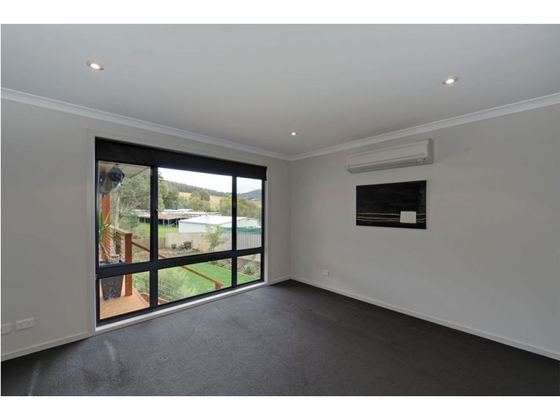 12 Emma Street, Cygnet TAS 7112