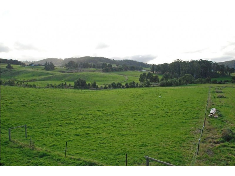20 Emma Street, Cygnet TAS 7112