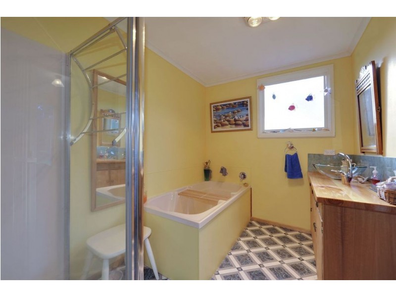 11 Fourfoot Road, Geeveston TAS 7116