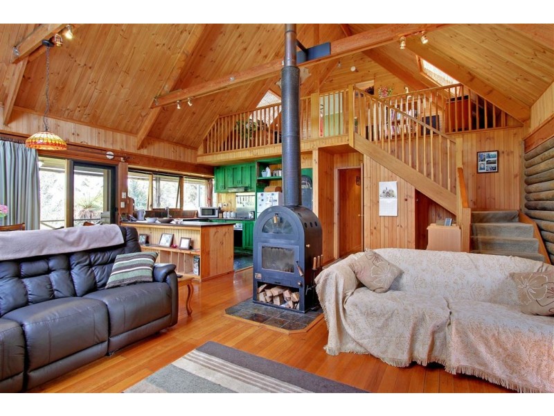 270 Cross Road, Gardners Bay TAS 7112