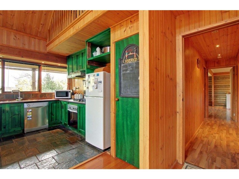 270 Cross Road, Gardners Bay TAS 7112