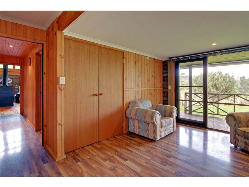 270 Cross Road, Gardners Bay TAS 7112