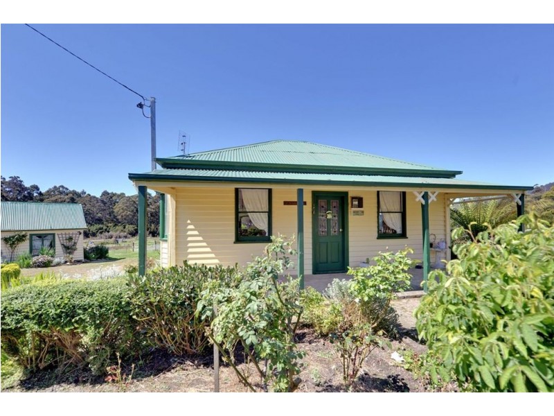 239 Police Point Road, Police Point TAS 7116