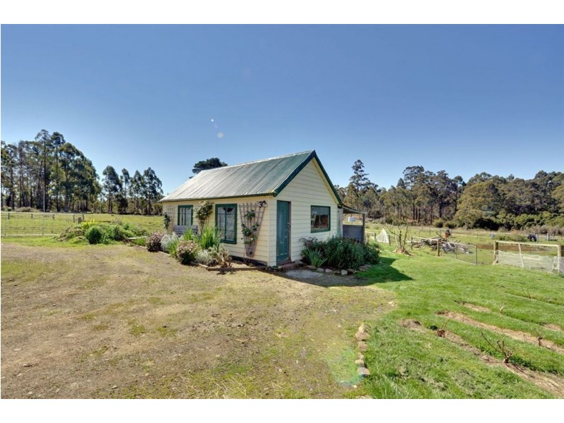 239 Police Point Road, Police Point TAS 7116