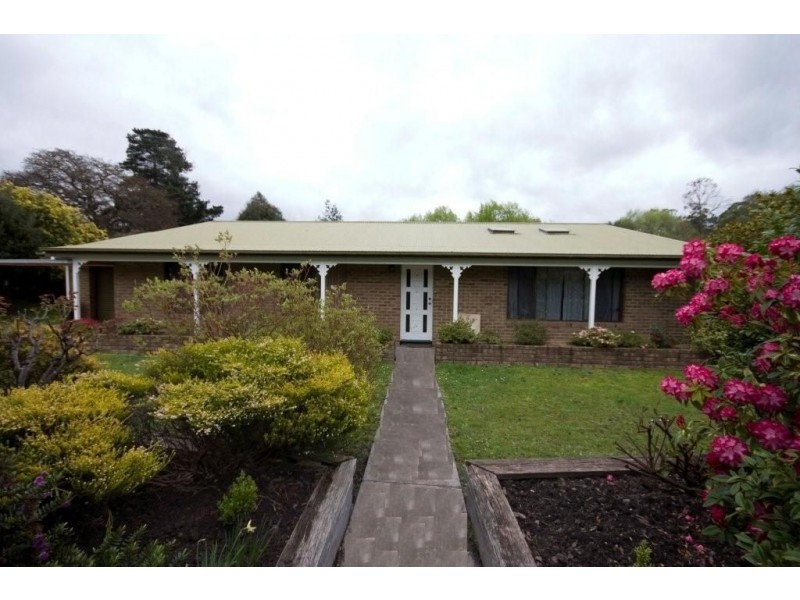 8 Charles Street, Cygnet TAS 7112