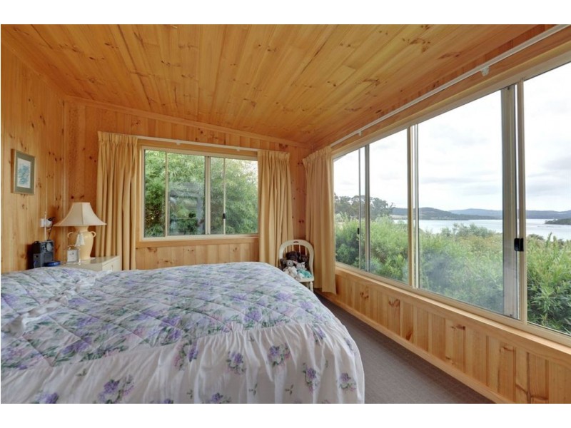 28 Arthur Street, Port Huon TAS 7116
