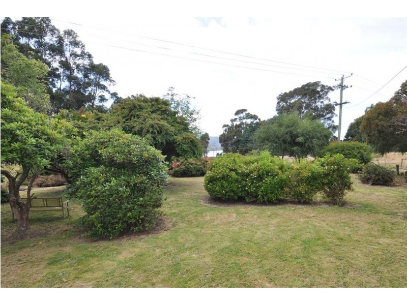 6 Phillips Road, Cairns Bay TAS 7116