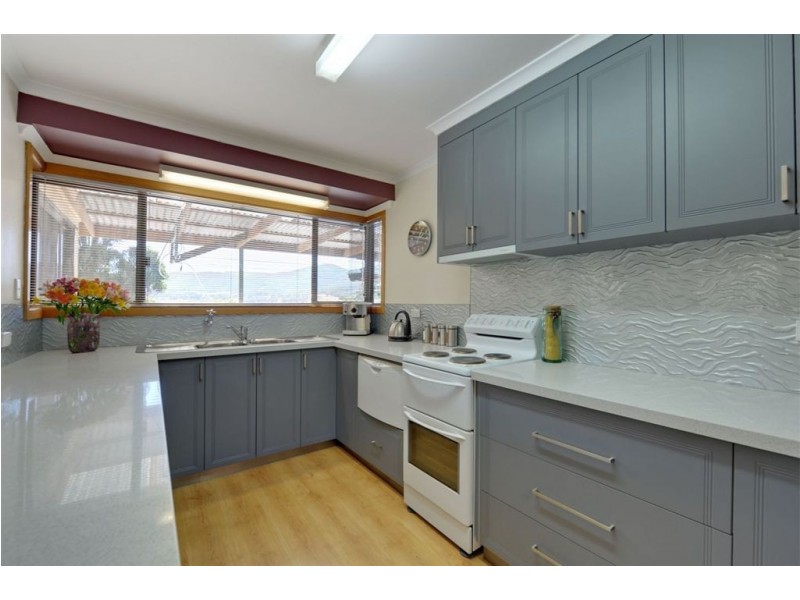 8 Scenic Hill Road, Huonville TAS 7109