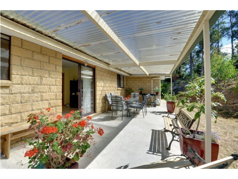 37 Dillons Hill Road, Glaziers Bay TAS 7109