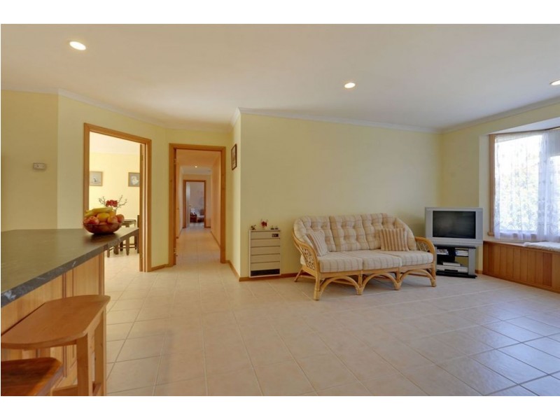 37 Dillons Hill Road, Glaziers Bay TAS 7109