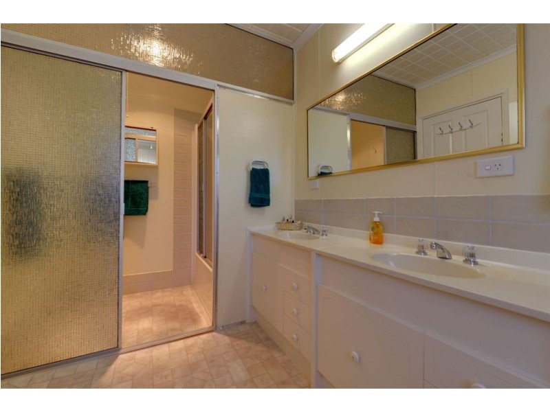 970 Woodbridge Hill Road, Gardners Bay TAS 7112