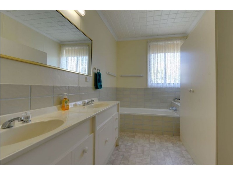 970 Woodbridge Hill Road, Gardners Bay TAS 7112