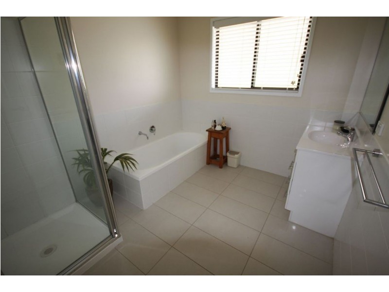 13 Ineke Drive, Kingston TAS 7050