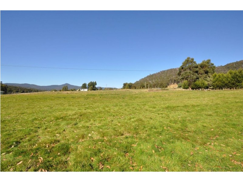 11 Sharpes Road, Crabtree TAS 7109